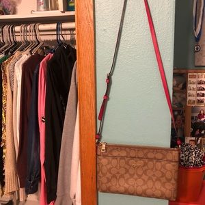 Cross body Coach purse